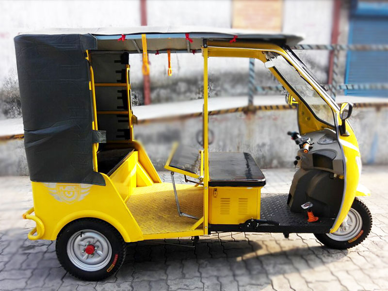 Plaudit Auto e- Riskshaw